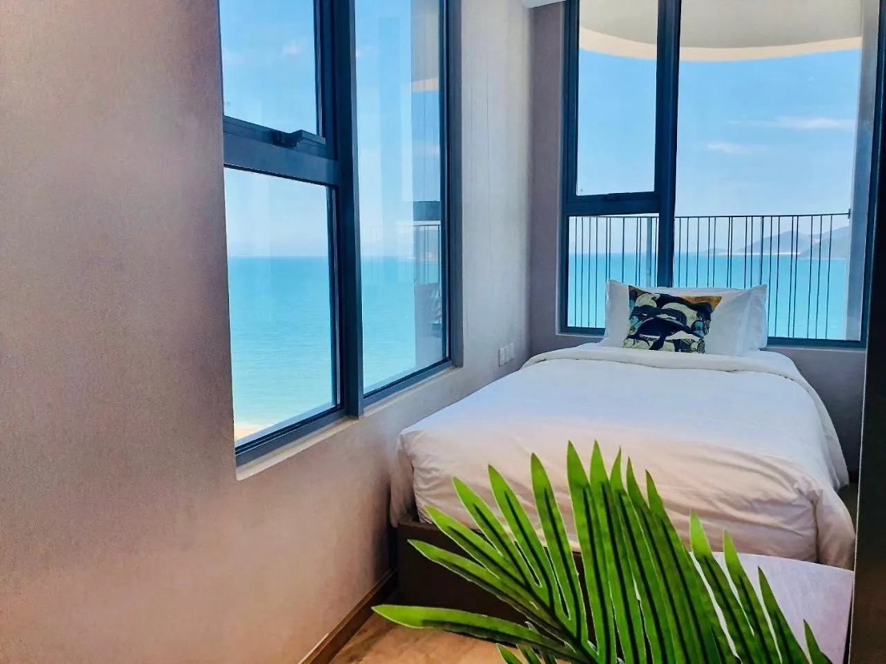 Panorama Condotel By Hlg Nha Trang 0*,  Vietnam
